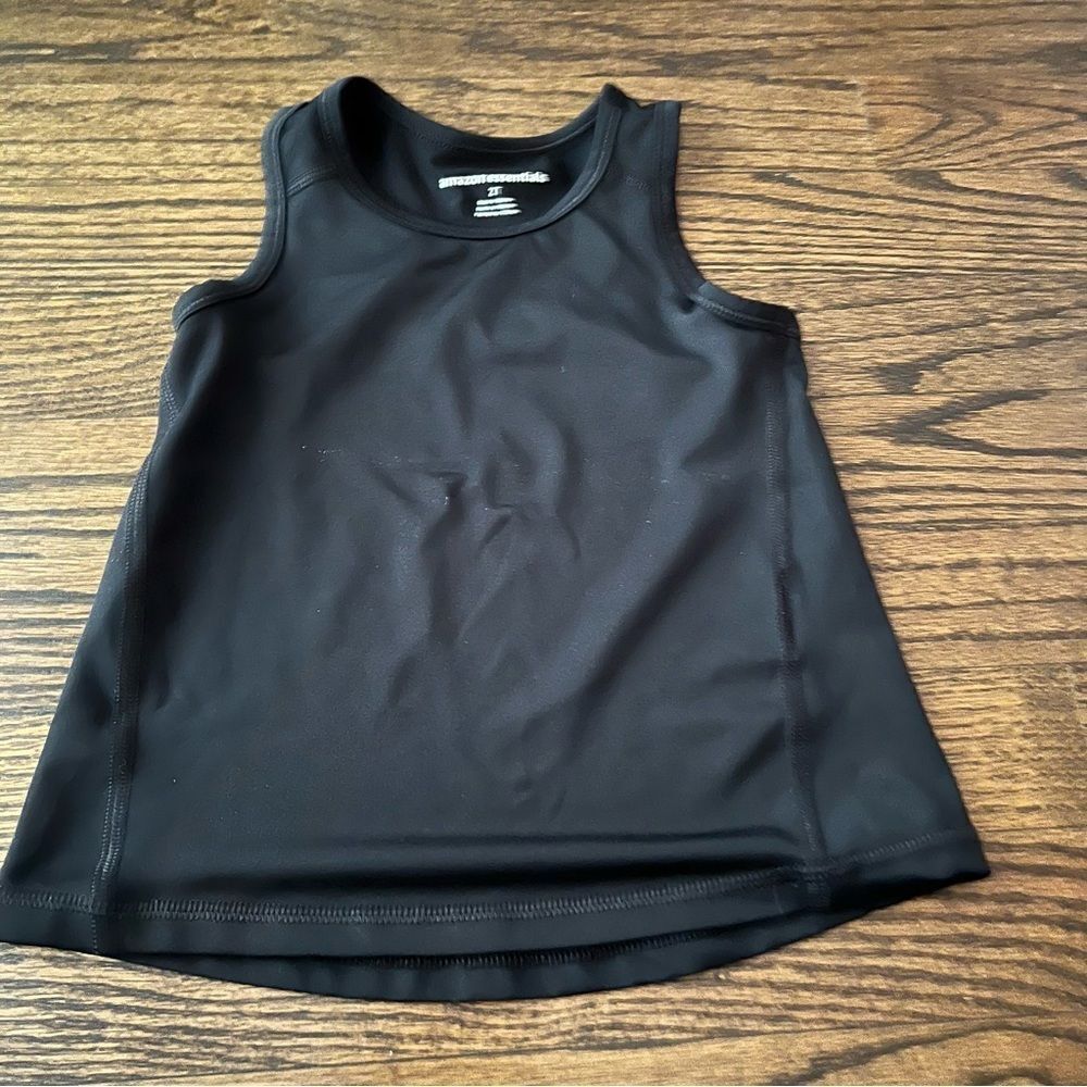 🍭6/$30 Amazon Essentials Basic Black Tank - 2T